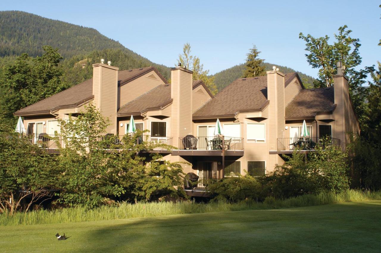 Hotel Whispering Woods 3*